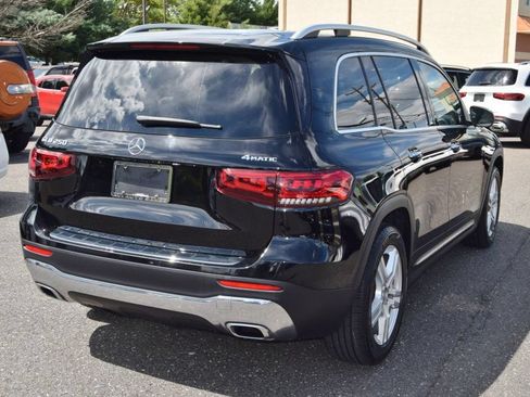 Used 2020 Mercedes-Benz GLB 250 4MATIC w/ Premium Package image 11