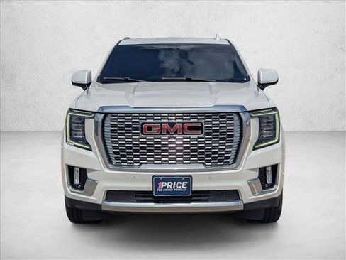 Used 2022 GMC Yukon Denali AWD/4WD image 2