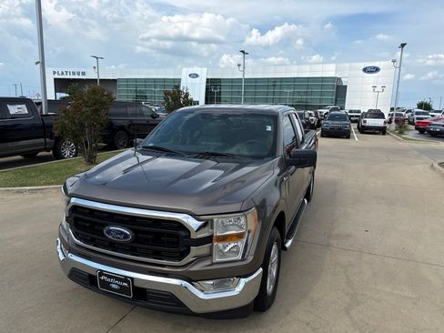 Used 2022 Ford F150 XLT w/ Trailer Tow Package RWD image 24