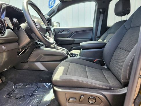 Used 2024 Chevrolet Colorado LT w/ LT Convenience Package II AWD/4WD image 16