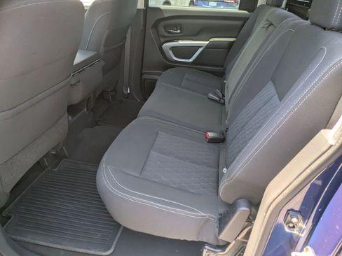 Used 2017 Nissan Titan SV AWD/4WD image 19