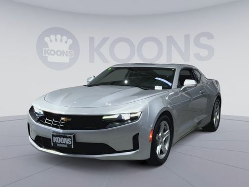 Used 2019 Chevrolet Camaro LT image 5