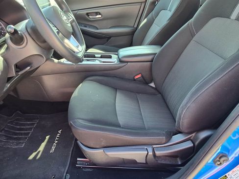 Used 2024 Nissan Sentra SV FWD image 11