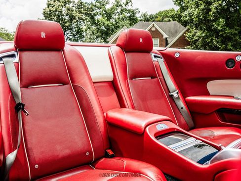 Used 2016 Rolls-Royce Dawn RWD image 81