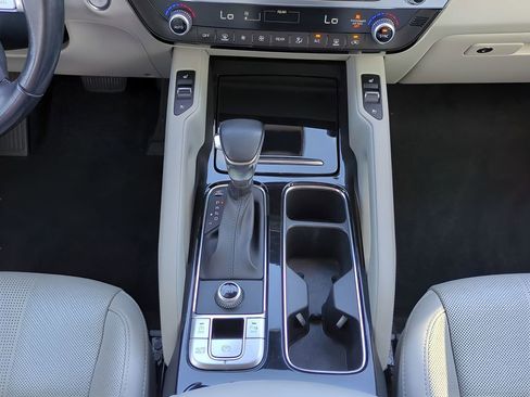 Used 2020 Kia Telluride EX w/ EX Premium Package image 18