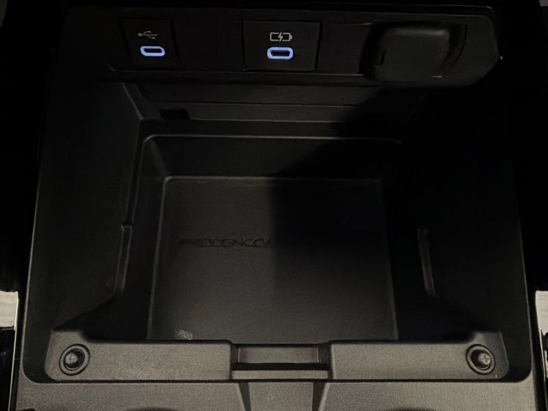Used 2023 Toyota Prius Prime FWD image 33
