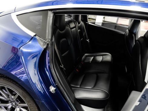 Used 2018 Tesla Model 3 Long Range image 28