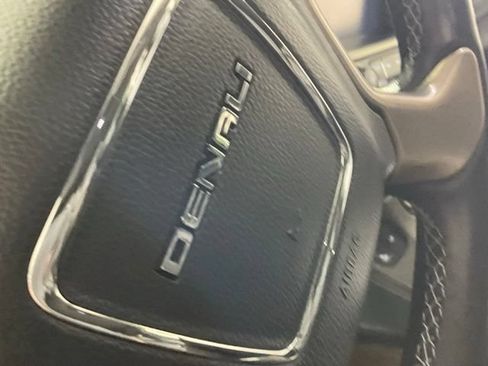 Used 2020 GMC Yukon XL Denali w/ Denali Premium Package AWD/4WD image 46