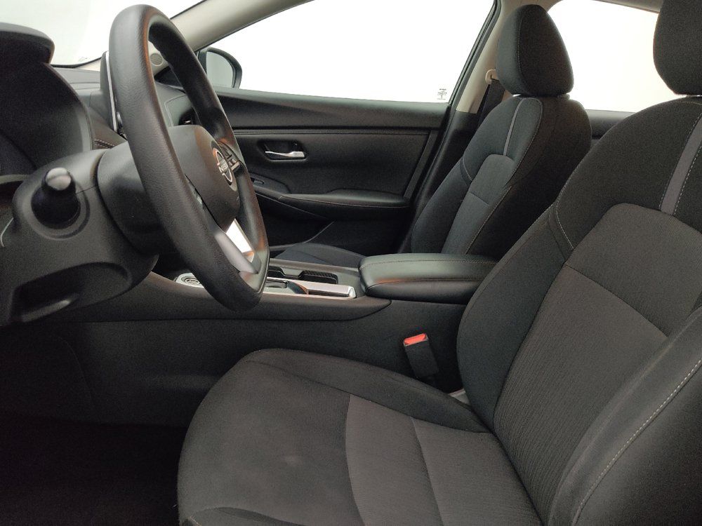 Used 2024 Nissan Sentra SV FWD image 17
