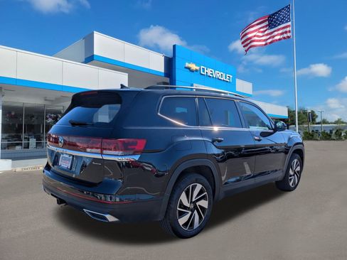 Used 2024 Volkswagen Atlas SE image 4