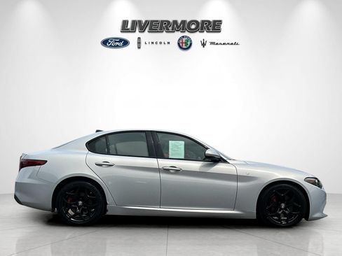 Used 2022 Alfa Romeo Giulia Ti RWD image 2