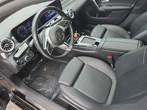 Used 2025 Mercedes-Benz CLA 250 image 15