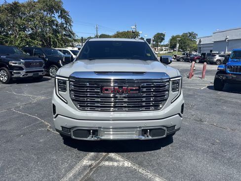 Used 2025 GMC Sierra 1500 Denali w/ Denali Reserve Package AWD/4WD image 2