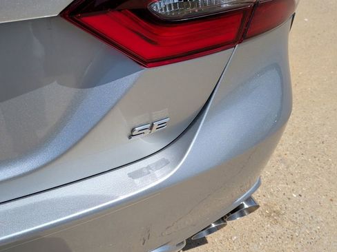 Used 2021 Toyota Camry SE FWD image 29
