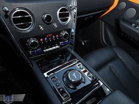 Used 2022 Rolls-Royce Cullinan AWD/4WD image 35