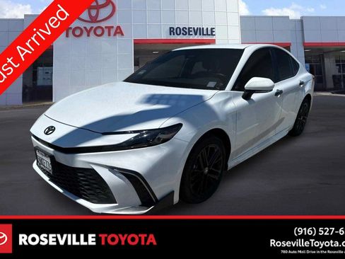 Used 2026 Toyota Camry SE w/ Convenience Package AWD/4WD image 1