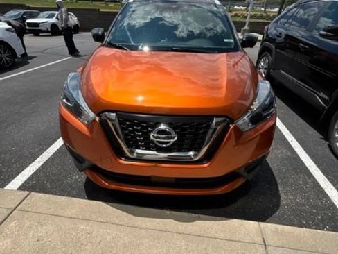 Used 2020 Nissan Kicks SR w/ Exterior Package FWD image 8