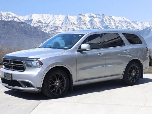 Used 2015 Dodge Durango R/T w/ Trailer Tow Group IV AWD/4WD image 2