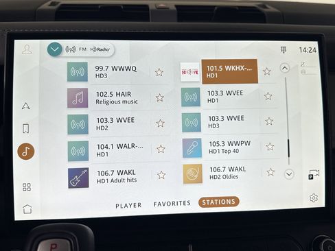 New 2026 Land Rover Defender 110 X-Dynamic SE image 19