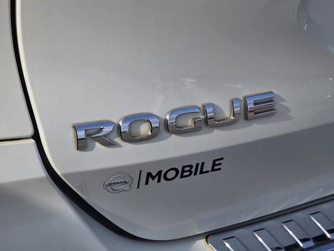 Used 2020 Nissan Rogue SL w/ Premium Package FWD image 5