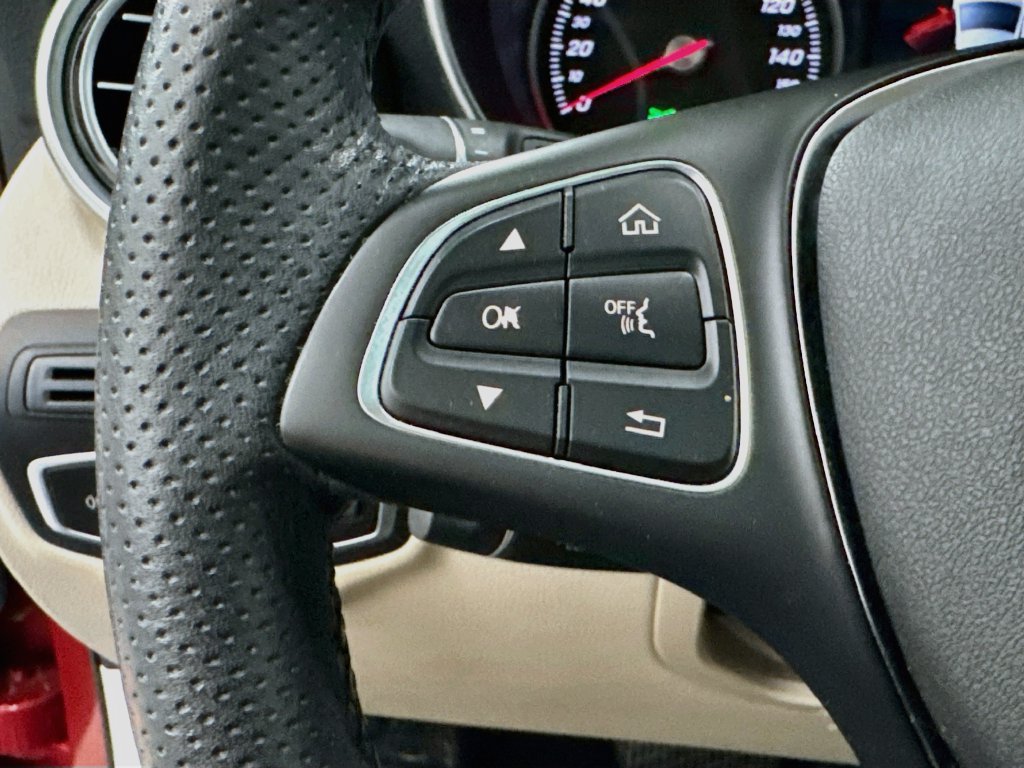Used 2019 Mercedes-Benz GLC 300 4MATIC image 12
