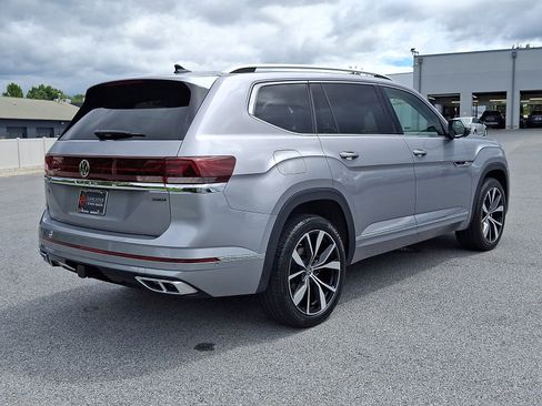 Used 2024 Volkswagen Atlas SEL Premium R-Line AWD/4WD image 7