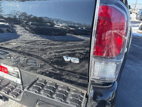 Used 2023 Toyota Tacoma TRD Off-Road image 11