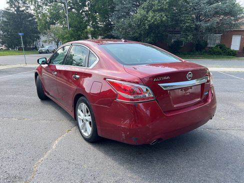 Used 2014 Nissan Altima 2.5 SL w/ Moonroof Package FWD image 2