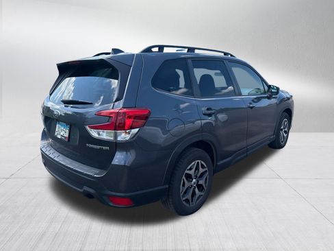 Used 2022 Subaru Forester Premium AWD/4WD image 9