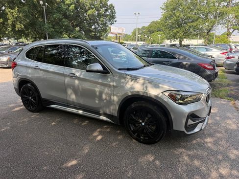 Used 2020 BMW X1 xDrive28i w/ Premium Package AWD/4WD image 4