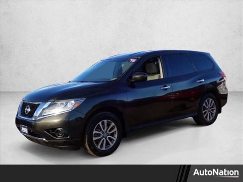Used 2015 Nissan Pathfinder S image 1