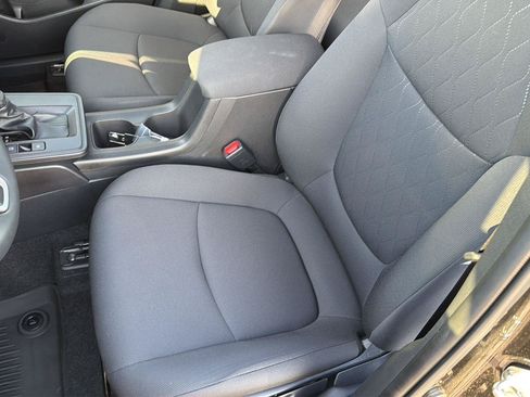 Certified 2026 Toyota Corolla Cross LE FWD image 28
