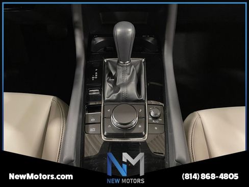 Used 2024 MAZDA MAZDA3 s image 11