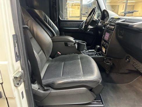 Used 2012 Mercedes-Benz G 550 image 33