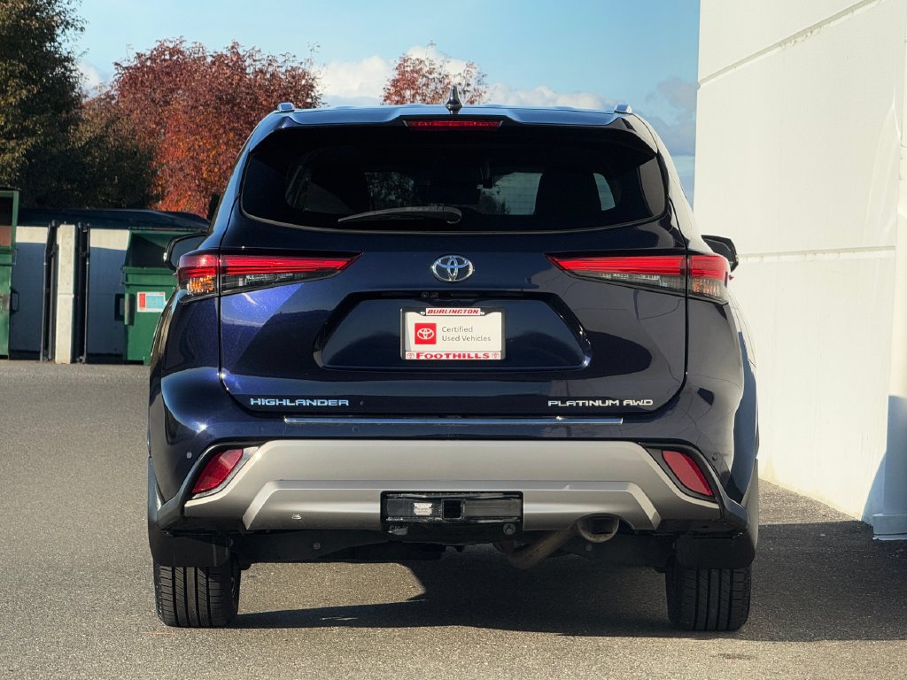 Used 2022 Toyota Highlander Platinum AWD/4WD image 3