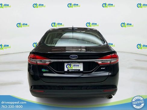 Used 2018 Ford Fusion SE image 7