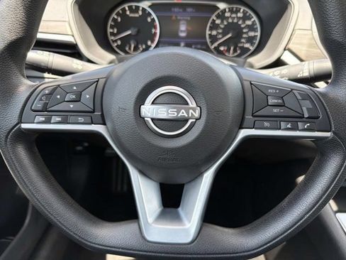 Used 2025 Nissan Altima 2.5 SV FWD image 24