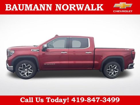 Used 2023 GMC Sierra 1500 SLT w/ SLT Premium Package AWD/4WD image 3
