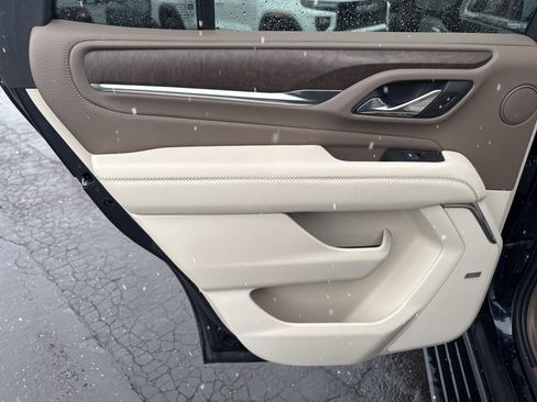 Used 2021 GMC Yukon Denali w/ Advanced Technology Package image 18