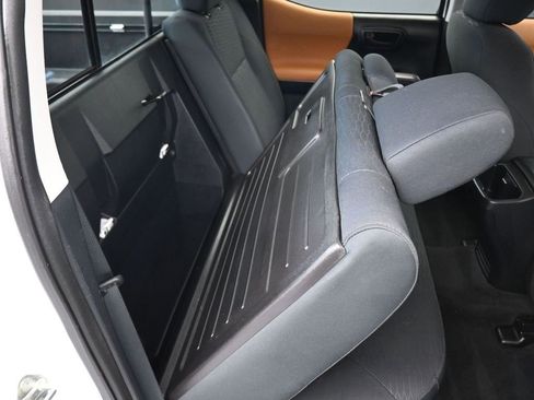 Used 2017 Toyota Tacoma SR5 image 36