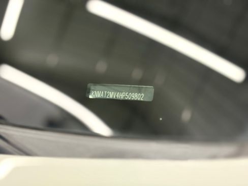 Used 2017 Nissan Rogue S image 34