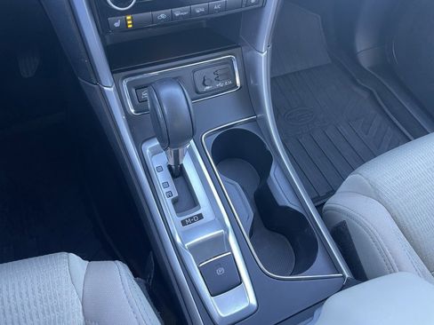 Used 2020 Subaru Ascent Premium w/ Convenience Package image 16