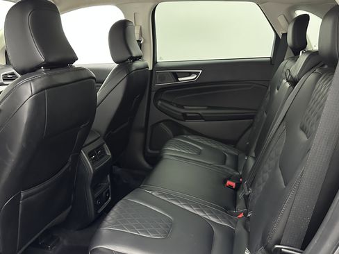 Used 2024 Ford Edge Titanium image 28