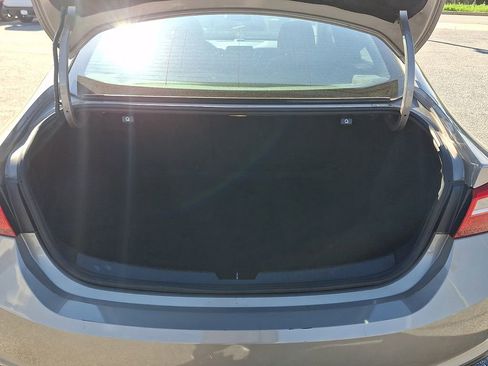 Used 2023 Chevrolet Malibu LT FWD image 28