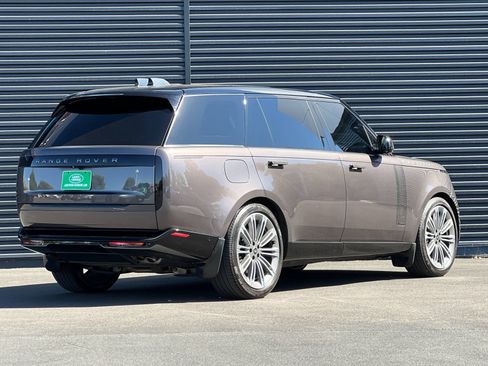 Used 2025 Land Rover Range Rover Long Wheelbase Autobiography AWD/4WD image 5