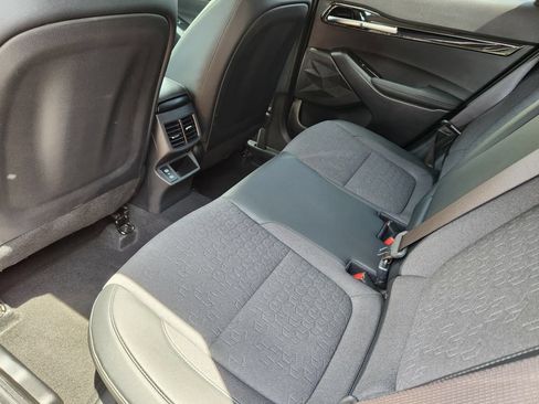 Certified 2025 Kia Seltos X-Line AWD/4WD image 17