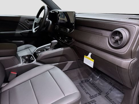 New 2026 Chevrolet Colorado Trail Boss AWD/4WD image 32
