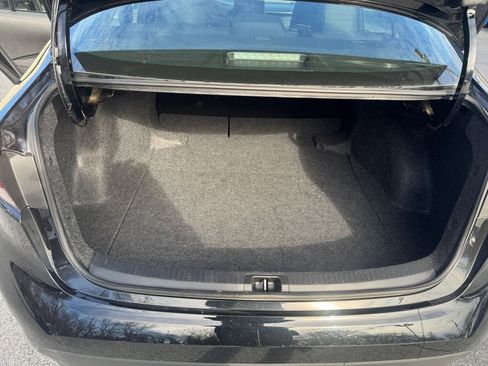 Used 2025 Toyota Corolla LE image 24