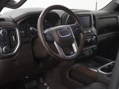 Used 2020 GMC Sierra 2500 Denali w/ Technology Package image 25