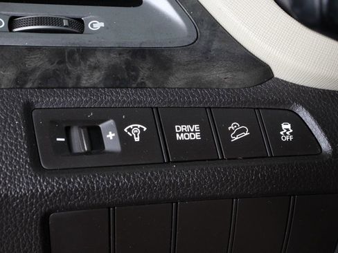 Used 2017 Hyundai Santa Fe Sport image 21